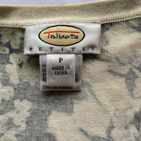 Talbots classic beautiful colorful floral button up cardigan, 77% Silk, size SP - Picture 4 of 5